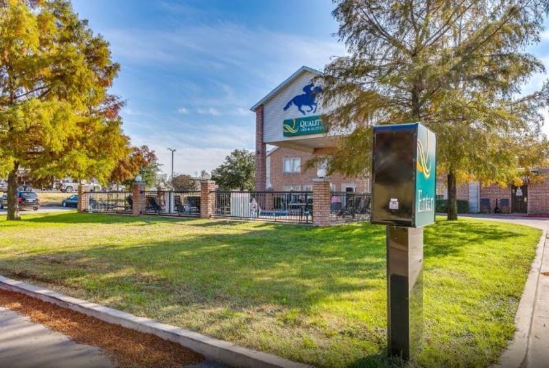 Quality Inn & Suites Fort Worth Ngoại thất bức ảnh